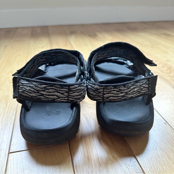 Men’s Teva Sandals - Picture 6 of 11